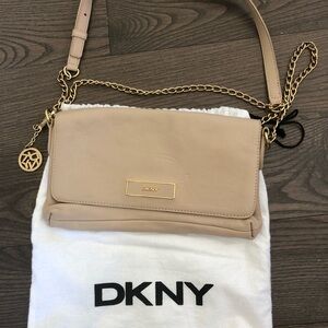 DKNY wallet on chain bag